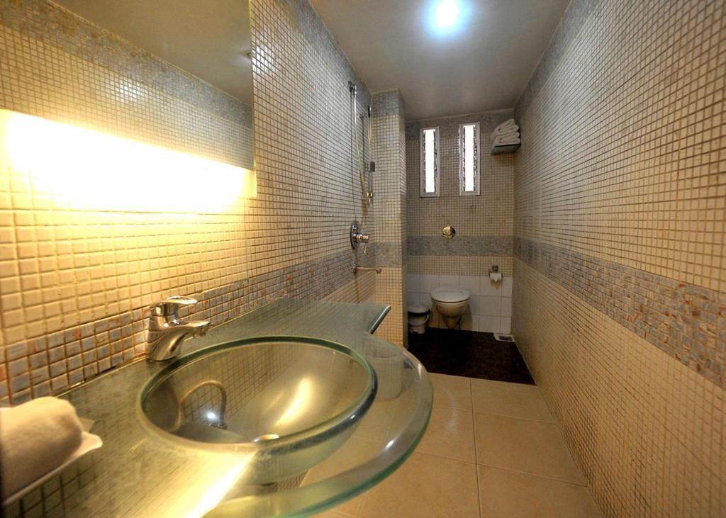 Hotel Lee International Kolkata Ngoại thất bức ảnh
