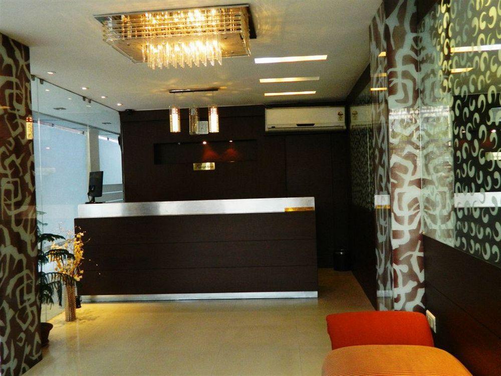 Hotel Lee International Kolkata Ngoại thất bức ảnh