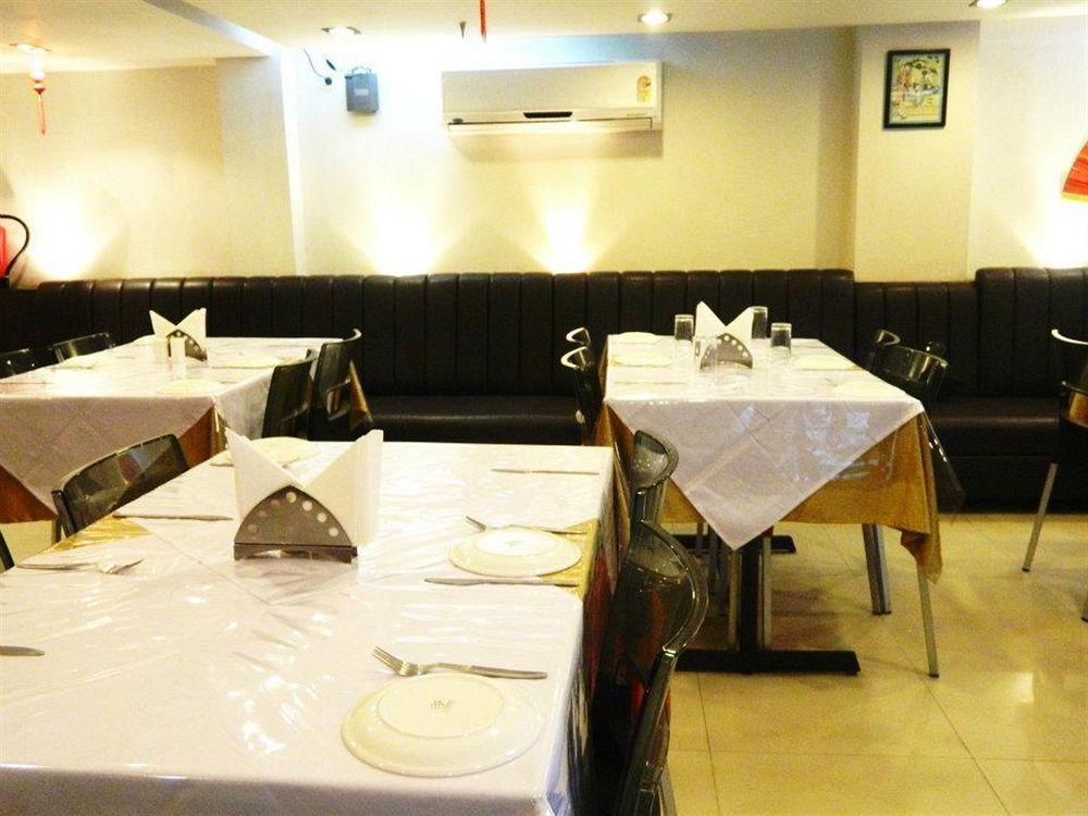Hotel Lee International Kolkata Ngoại thất bức ảnh