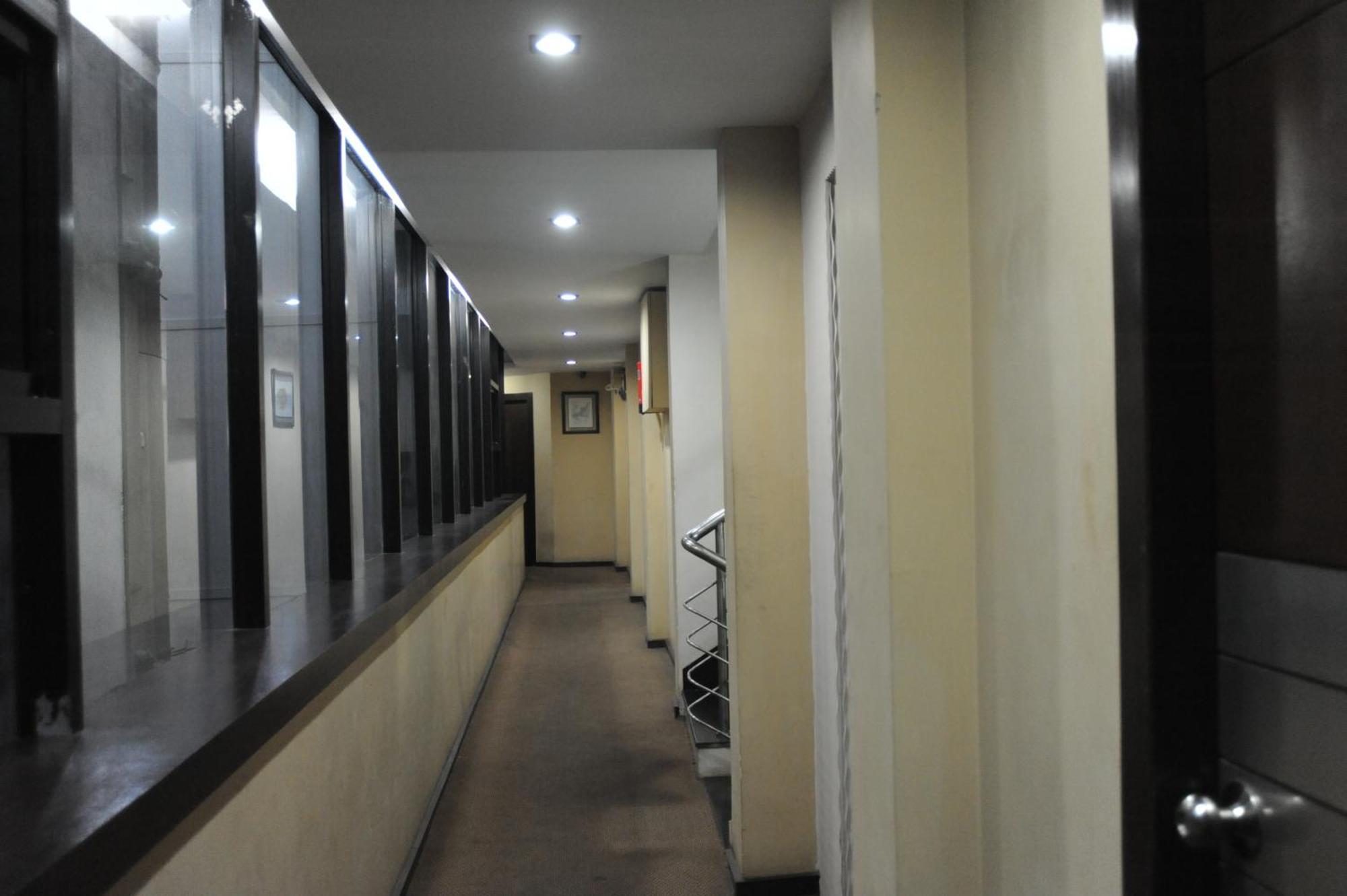 Hotel Lee International Kolkata Ngoại thất bức ảnh