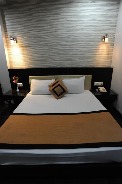 Hotel Lee International Kolkata Ngoại thất bức ảnh