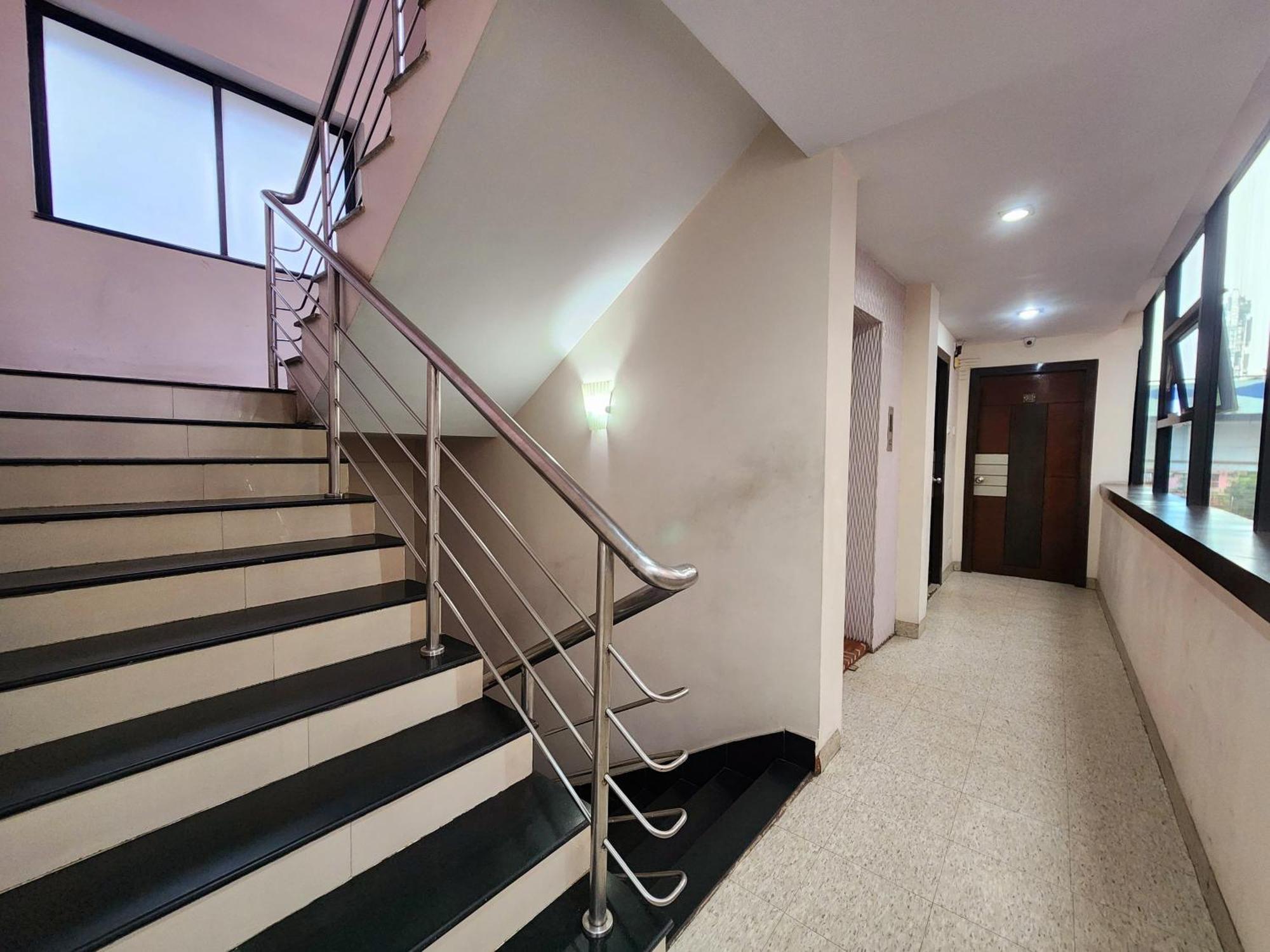 Hotel Lee International Kolkata Ngoại thất bức ảnh