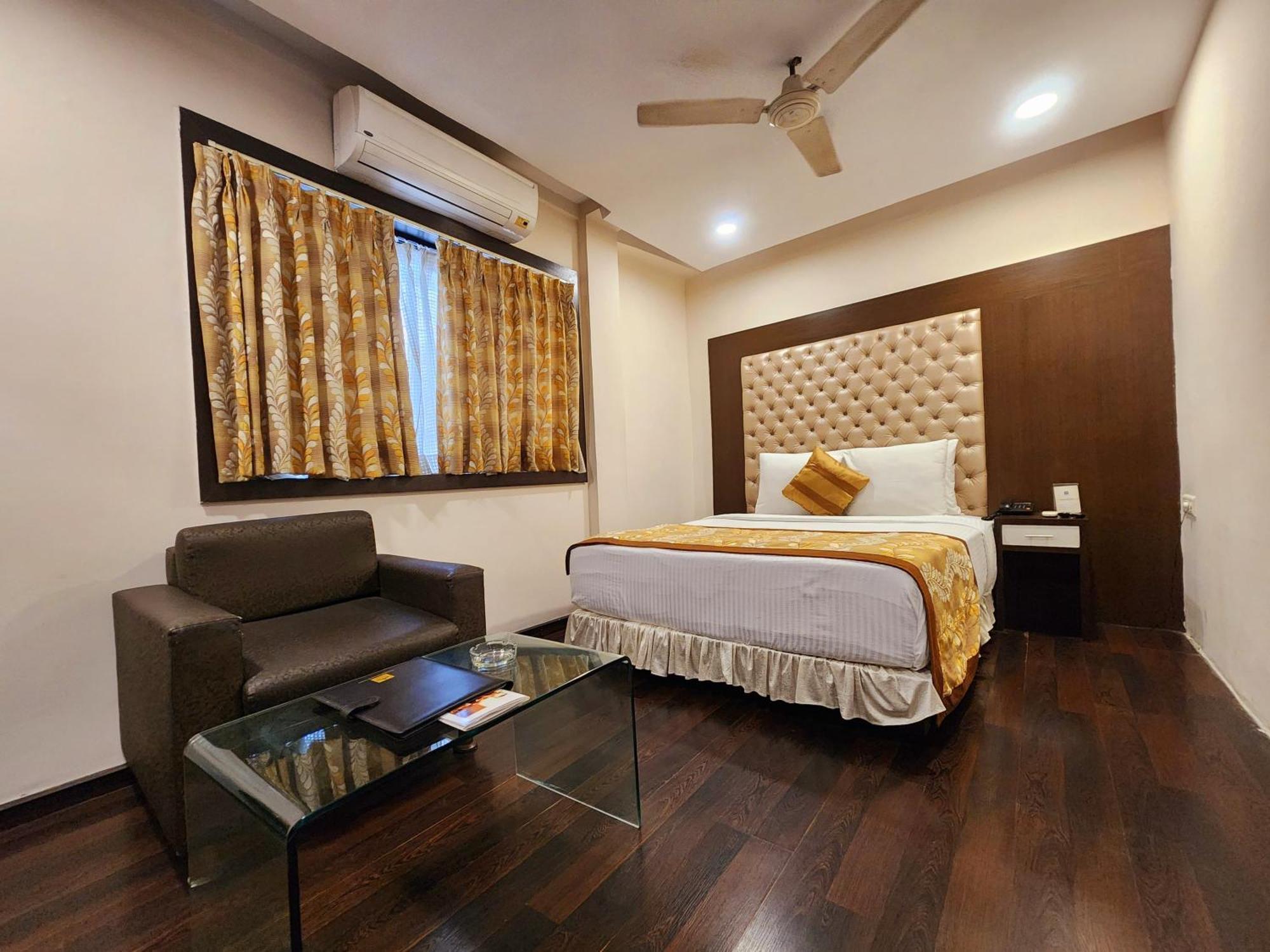 Hotel Lee International Kolkata Ngoại thất bức ảnh