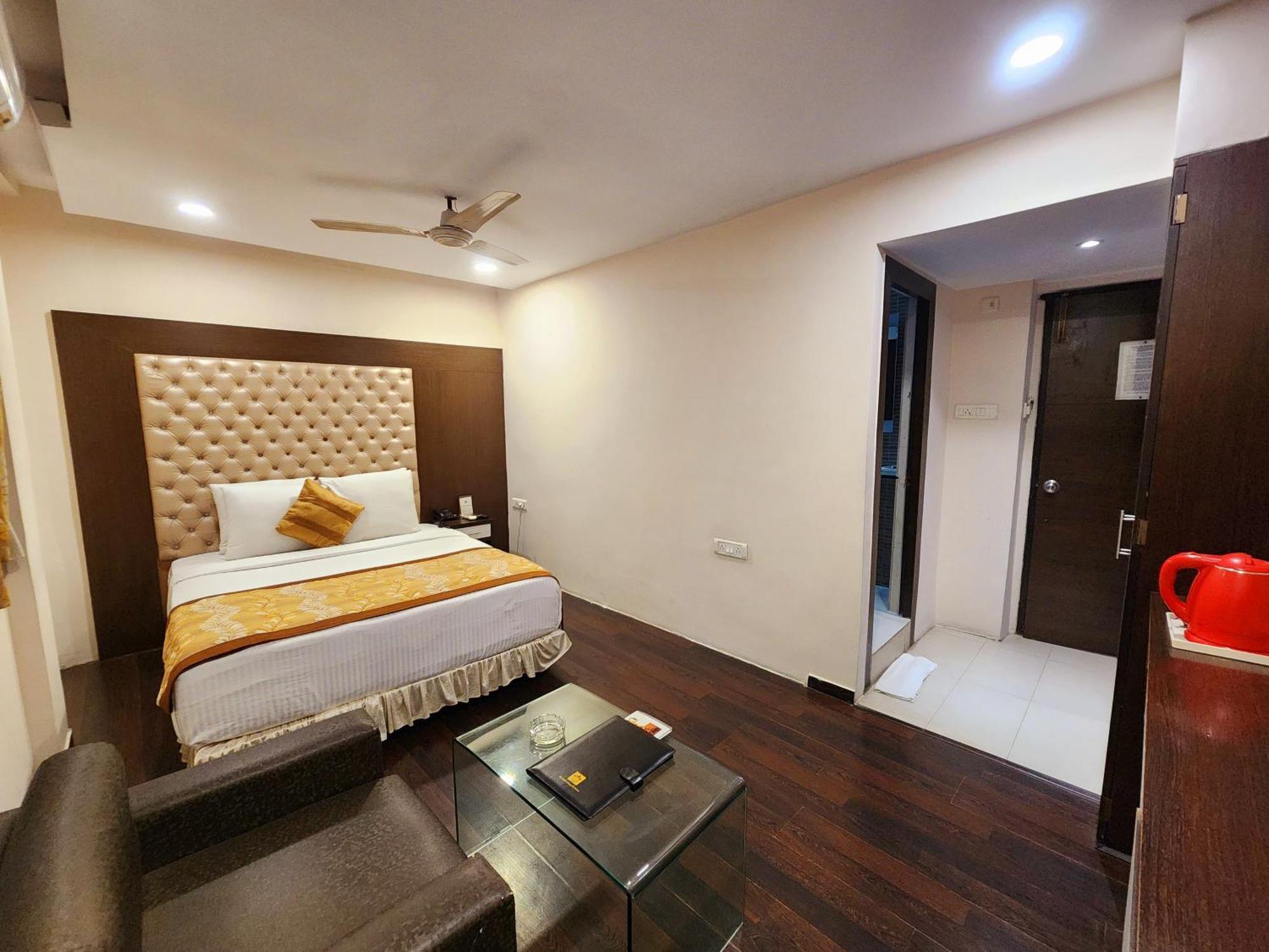Hotel Lee International Kolkata Ngoại thất bức ảnh