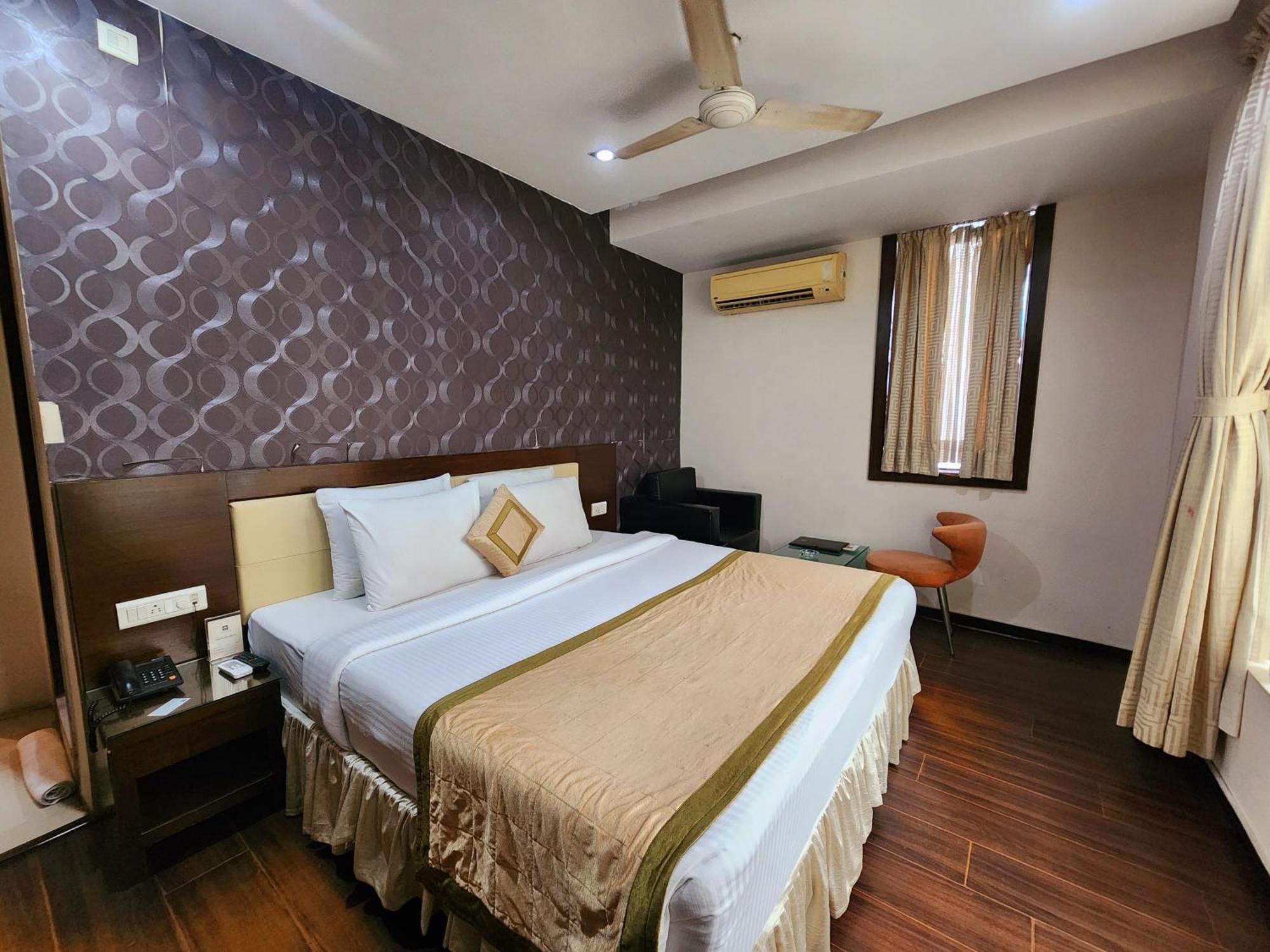 Hotel Lee International Kolkata Ngoại thất bức ảnh