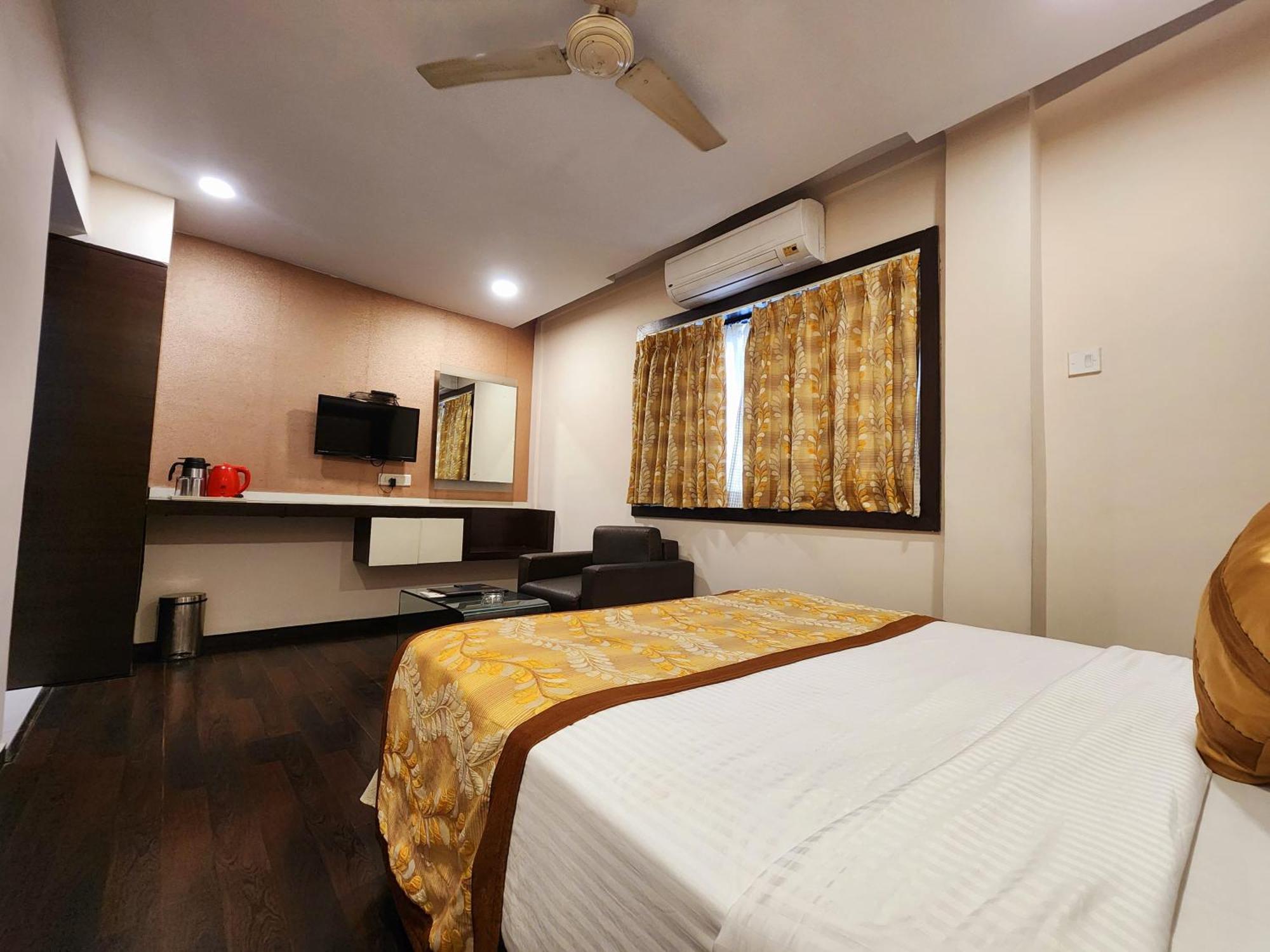 Hotel Lee International Kolkata Ngoại thất bức ảnh