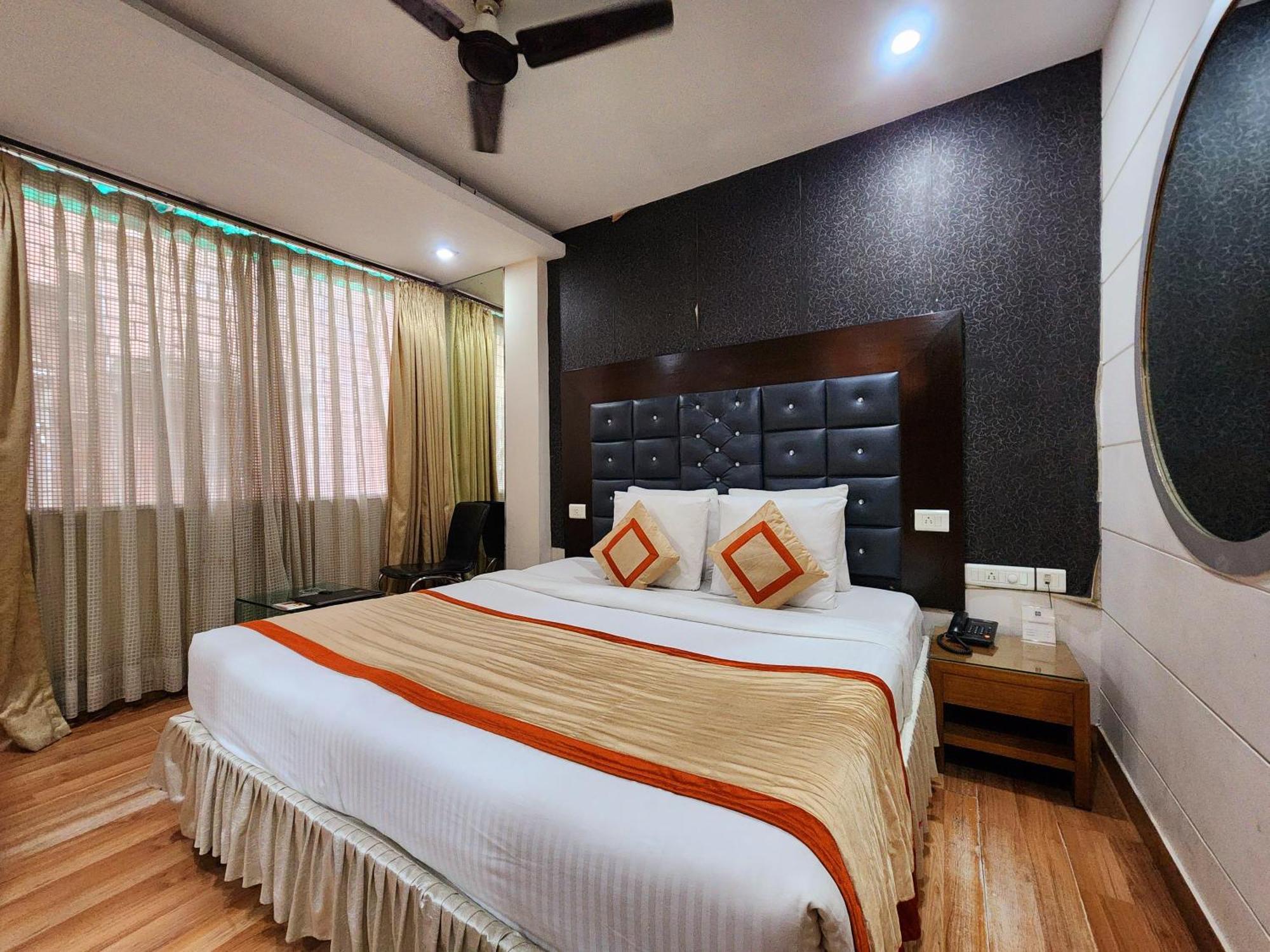 Hotel Lee International Kolkata Ngoại thất bức ảnh