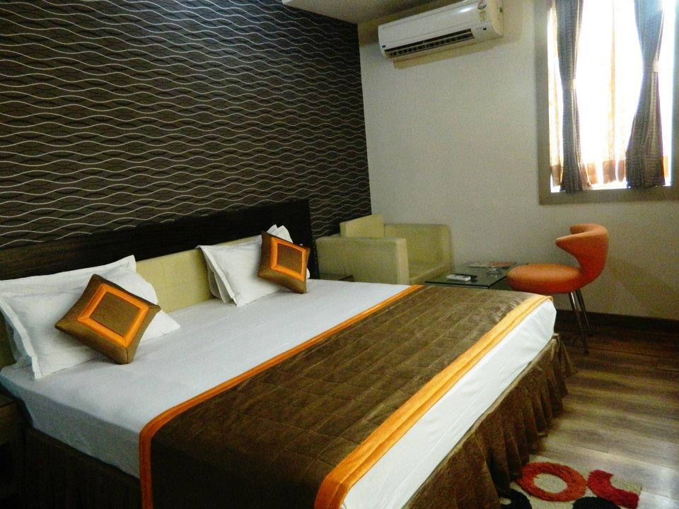 Hotel Lee International Kolkata Ngoại thất bức ảnh